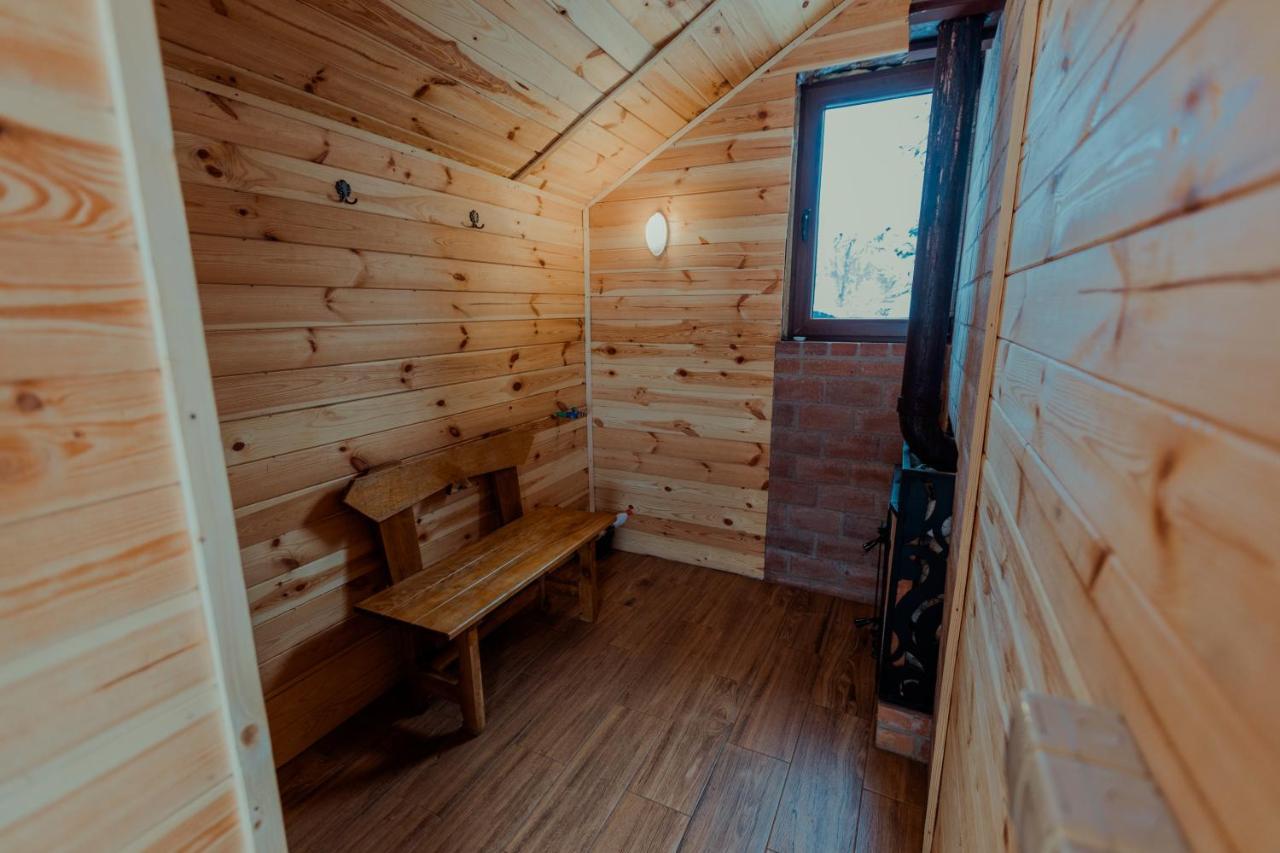 Conacul Drahneilor Ruscova Exterior foto