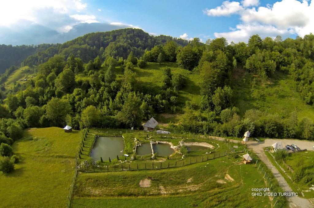 Conacul Drahneilor Ruscova Exterior foto