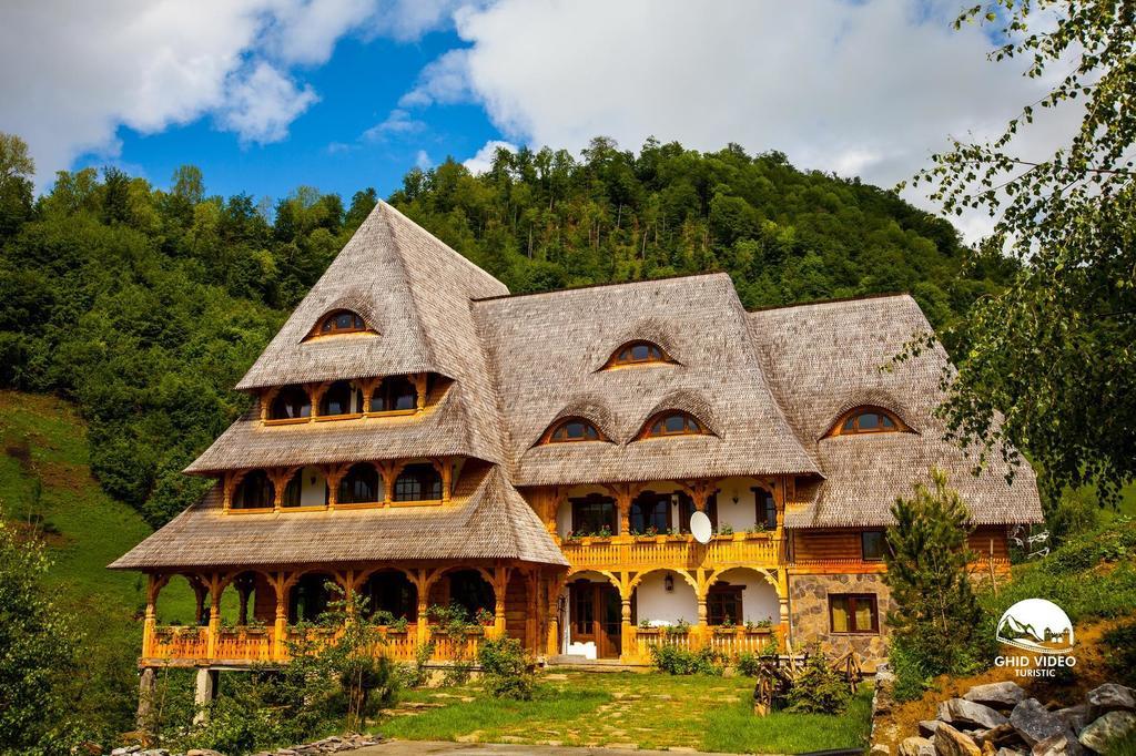 Conacul Drahneilor Ruscova Exterior foto